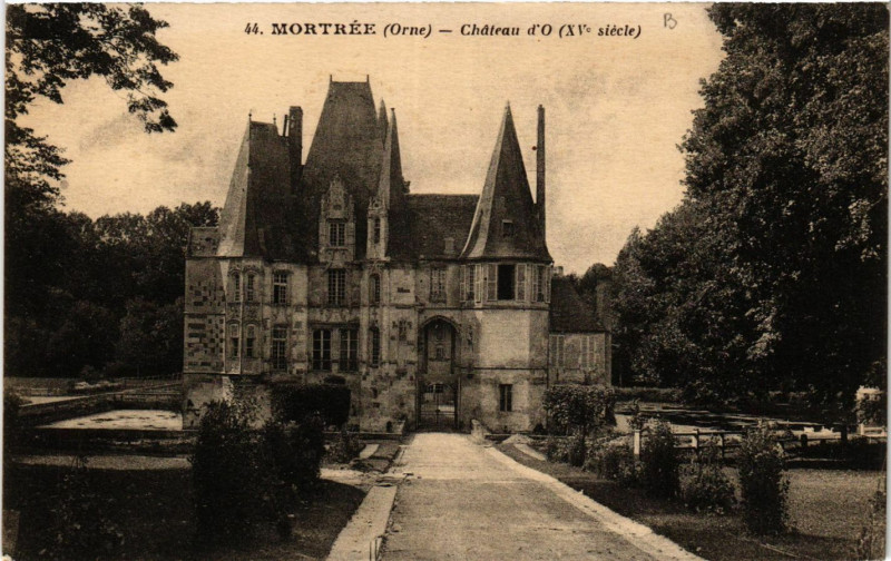 Carte postale ancienne Mortree (Orne) - Le Chateau d'O (Xv siecle) à Mortrée