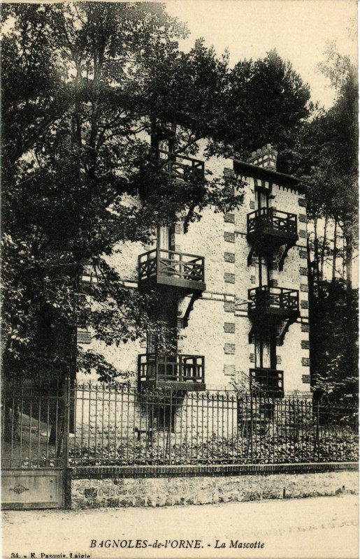 Carte postale ancienne Bagnoles-de-l'Orne - La Mascotte