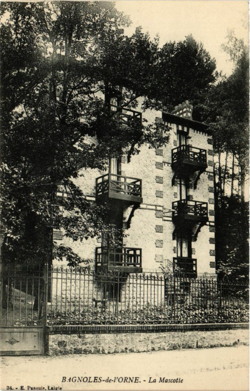 Carte postale ancienne Bagnoles-de-l'Orne - La Mascotte