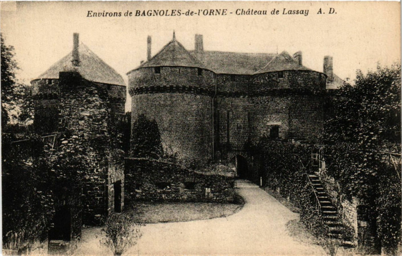Carte postale ancienne Environs de Bagnoles-de-l'Orne -Cháteau de Lassay