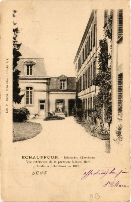 Carte postale ancienne Echauffour - Eduentieu Chrétieune -Vue intérieur de la premiére .. à Échauffour