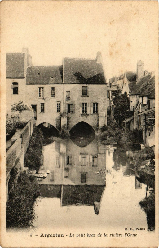 Carte postale ancienne Argentan - Le prtit bras de la riviére l'Orne à Argentan