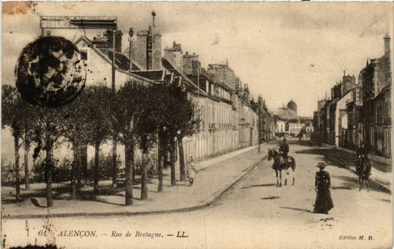 Carte postale ancienne Alencon - Rue de Bretagne à Alençon