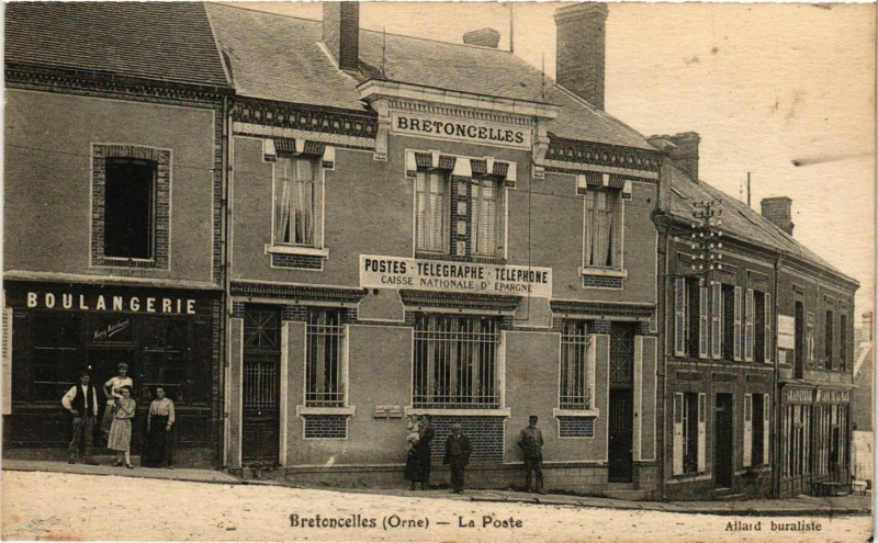 Carte postale ancienne Bretoncelles - La Poste à Bretoncelles