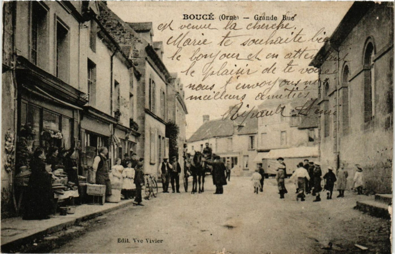 Carte postale ancienne Bouce - Grande Rue à Boucé
