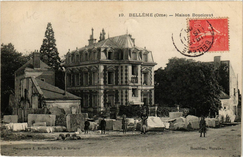 Carte postale ancienne Belleme - Maison Boucicaut à Bellême