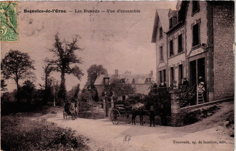 Carte postale ancienne Bagnoles-de-l'Orne - Les Buards - Vue d'ensemble
