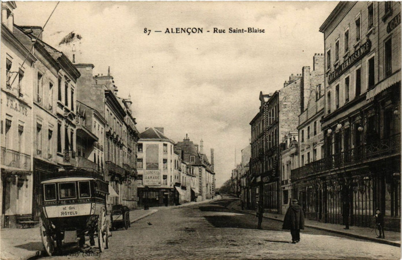 Carte postale ancienne Alencon - Rue Saint-Blaise à Alençon