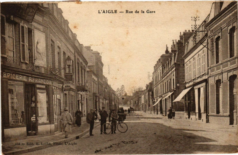 Carte postale ancienne L'aigle - Rue de la Gare à L'Aigle