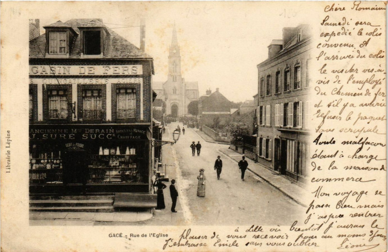 Carte postale ancienne Gace - Rue de l'Eglise à Gacé