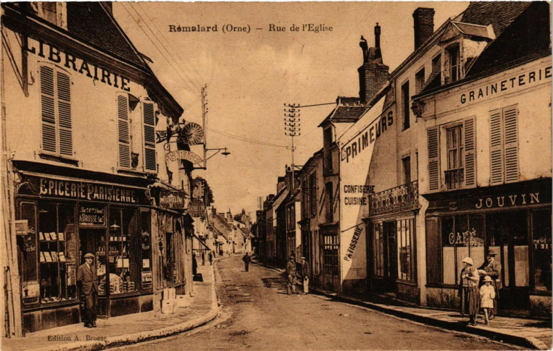 Carte postale ancienne Remalard - Rue de L'Eglise
