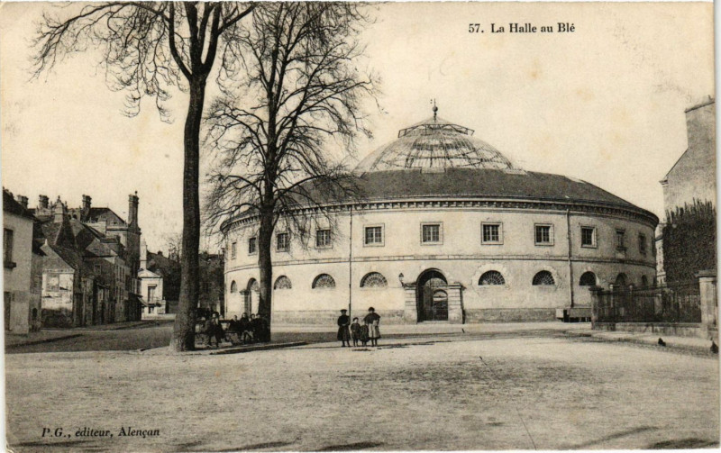 Carte postale ancienne La Halle au Ble