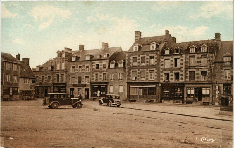 Carte postale ancienne Athis - La Place, cote Sud