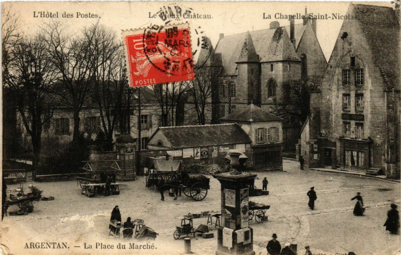 Carte postale ancienne Argentan - La Place du Marche à Argentan