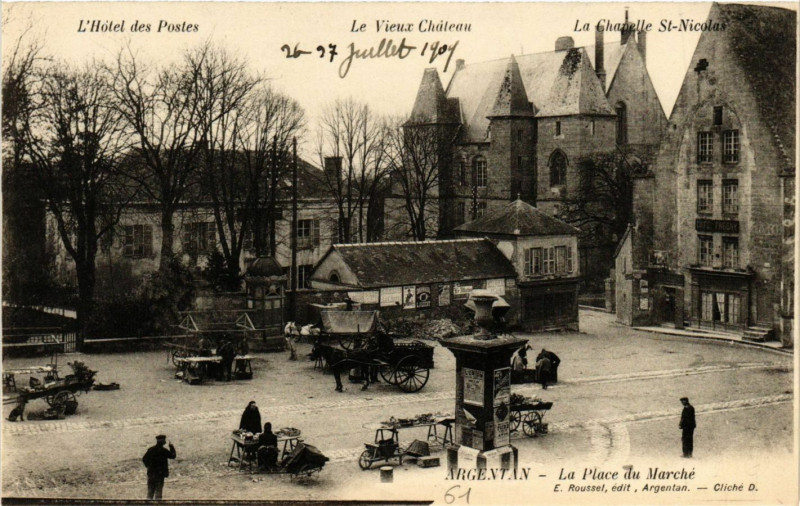 Carte postale ancienne Argentan - La Place du Marche à Argentan