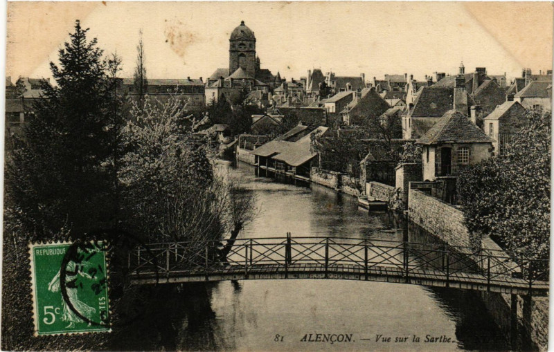 Carte postale ancienne Alencon - Vue sur la Sartbe à Alençon