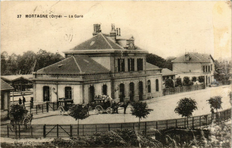Carte postale ancienne Mortagne(Orne) - La Gare