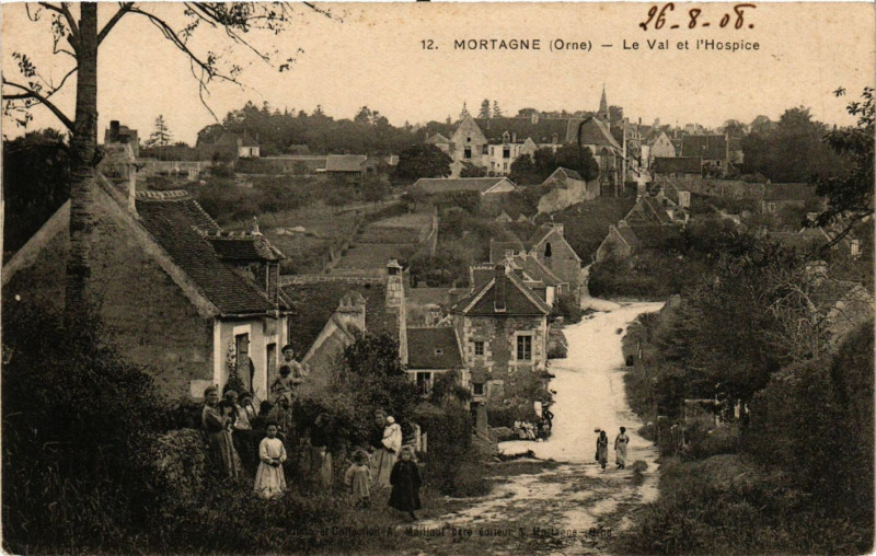 Carte postale ancienne Mortagne (Orne) - Le Val et l'Hospice