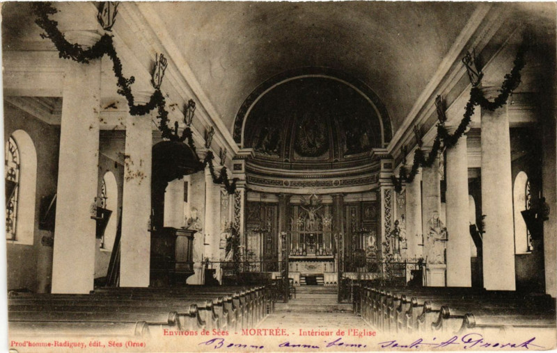 Carte postale ancienne Environs de Sées- Mortrée - Intérieur de l'Eglise à Sées