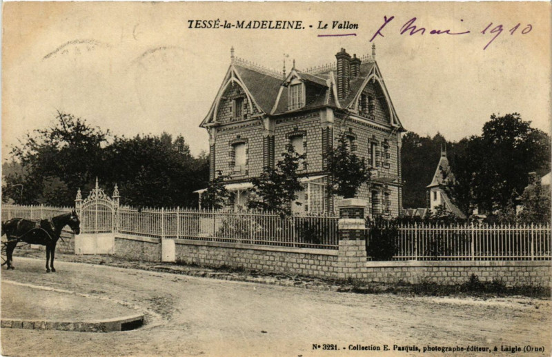 Carte postale ancienne Tessé-la-Madeleine - Le Vallon