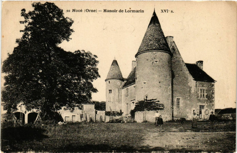 Carte postale ancienne Nocé (Orne) - Manoir de Lormarin Xvi s. à Ri