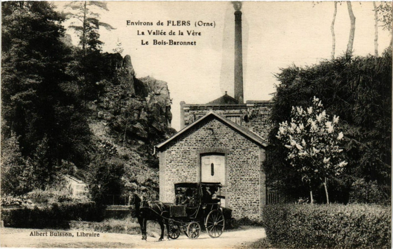 Carte postale ancienne Environs de Flers (Orne) - La Vallée de la Vére-Le Bois-Baronnet à Flers