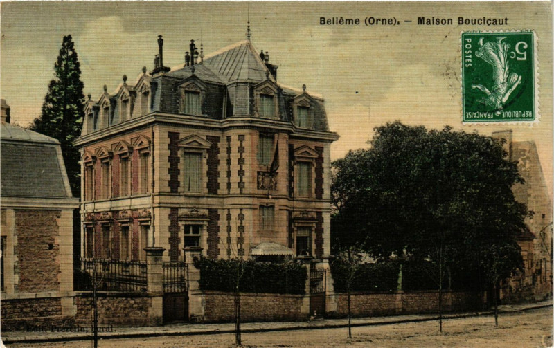 Carte postale ancienne Belléme (Orne) - Maison Boucicaut à Bellême