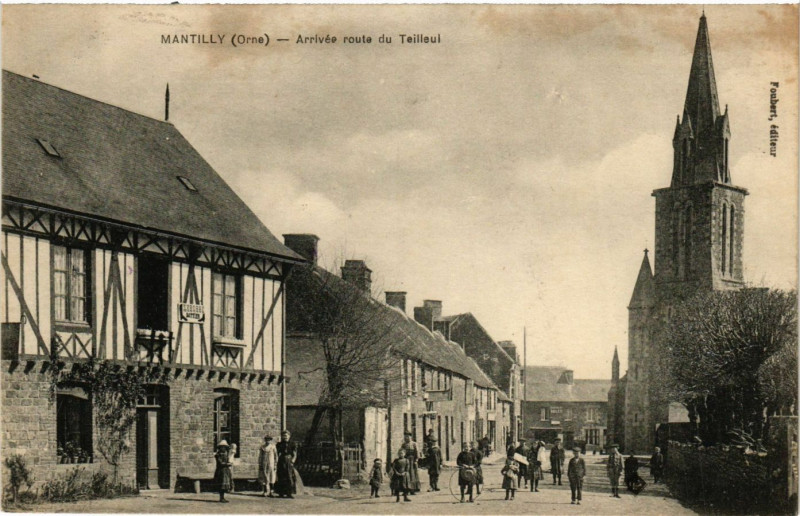 Carte postale ancienne Montilly (Orne) - Arrivée route du Tailleul à Ri