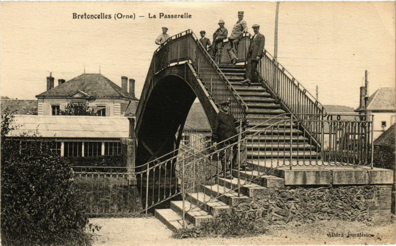 Carte postale ancienne Bretoncelles (Orne) -La Passerelle à Bretoncelles