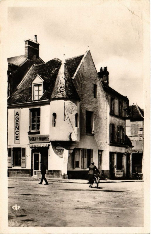 Carte postale ancienne Mortagne - Maison á tourelle (Xv siécle)