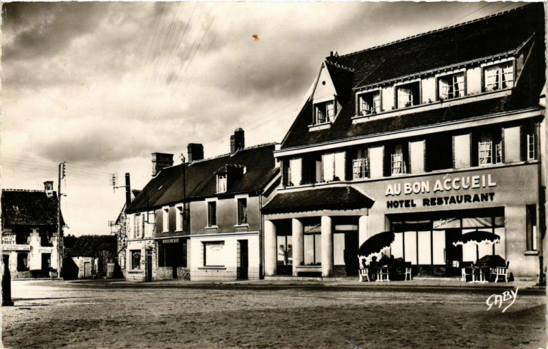Carte postale ancienne Juvigny-sous-Andaine (Orne) -á 8 km de Bagnoles de l'Orne -La ...