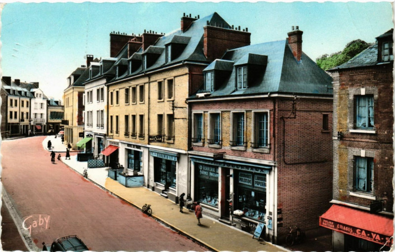 Carte postale ancienne Gace (Orne) - La Grande Rue à Gacé
