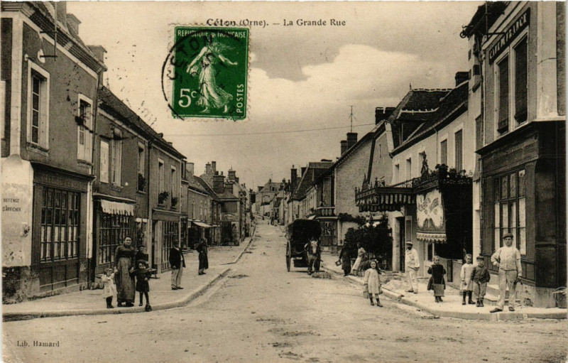 Carte postale ancienne Céton (Orne) - La Grande Rue à Ceton