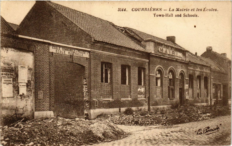 Carte postale ancienne Courbiéres - La Mairie et les Ecoles - Town-Hall and Scgools à Ri