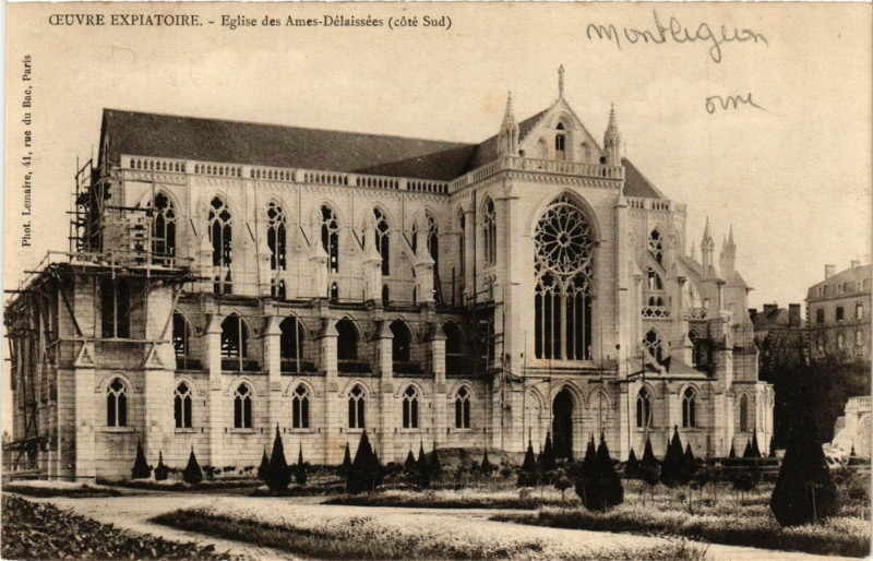 Carte postale ancienne Ceuvre Explatoire - Eglise des Ames-Délaissées (coté Sud) à Sées