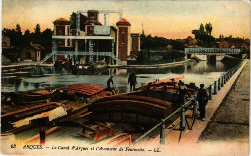 Carte postale ancienne Arques - Le Canal d'Arques et l'Ascenseur de Fontinette
