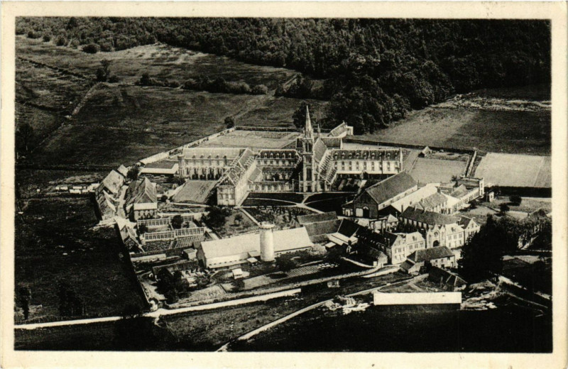 Carte postale ancienne Abbaye N.-D.-de-la-Grande-Trappe - Vue de face