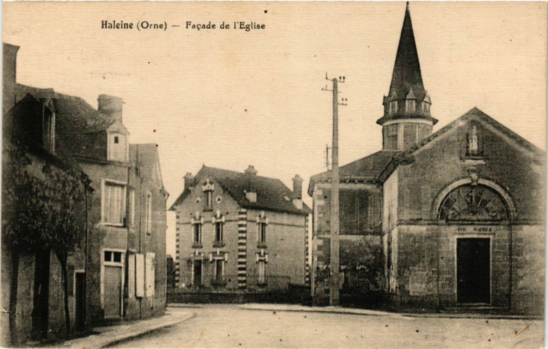 Carte postale ancienne Haleine (Orne) - Facade de l'Eglise