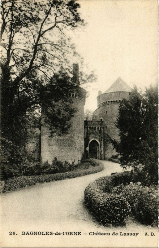 Carte postale ancienne Bagnoles- de- l'Orne -Cháteau de Lassay