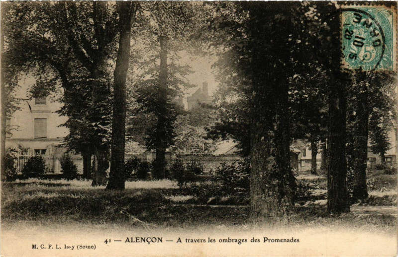 Carte postale ancienne Alencon -  A travers les ombrages des Promenades à Alençon