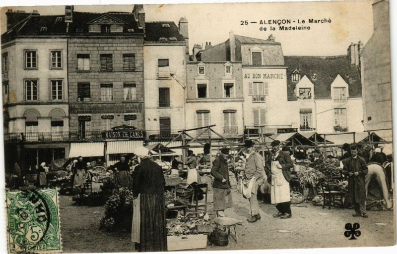 Carte postale ancienne Alencon (Orne) - Le Marche de la Madeleine à Alençon