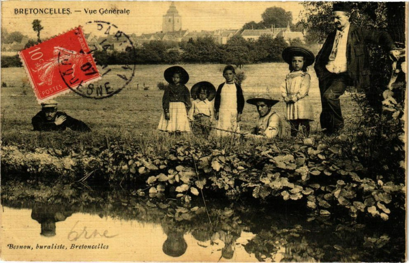 Carte postale ancienne Bretoncelles (Orne) - Vue generale à Bretoncelles