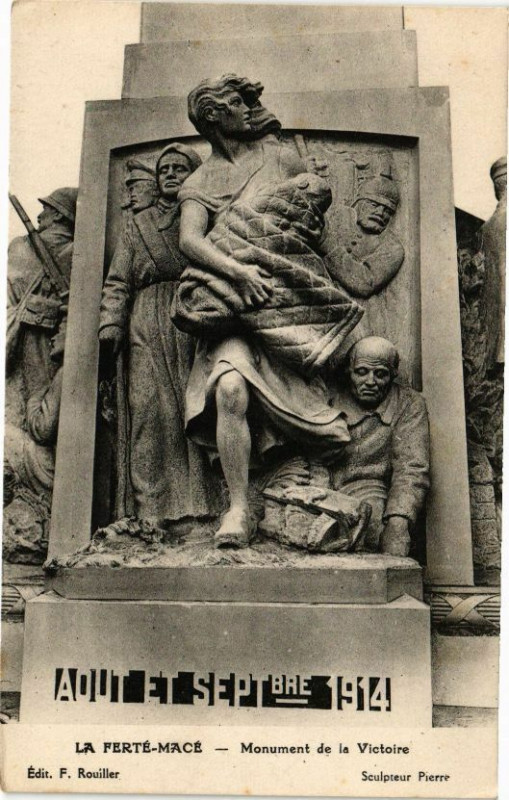 Carte postale ancienne La ferte mace .- Monument de la victoire à Macé