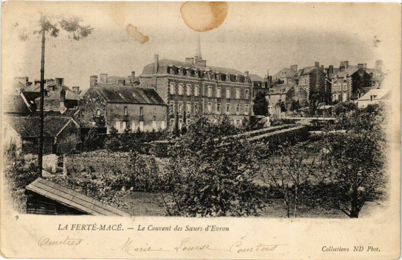 Carte postale ancienne La ferte mace .- Le couvent des soeurs d'evron à Macé