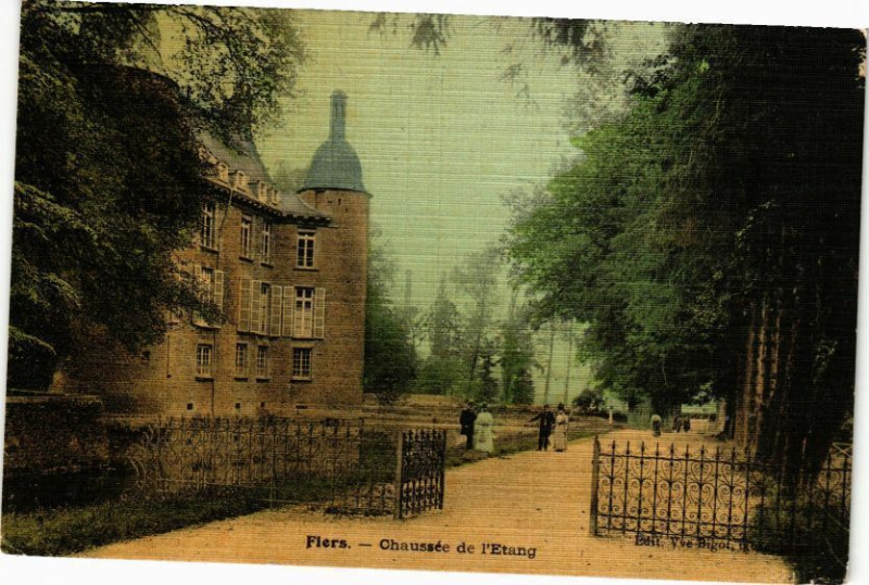 Carte postale ancienne Flers .- Chaussee de l'etang à Flers