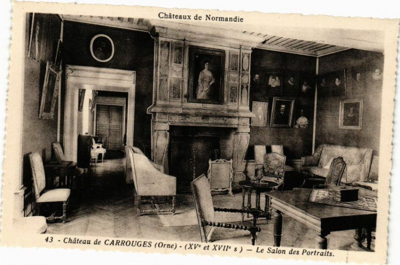 Carte postale ancienne Chateau de Carrouges - Le Salon des Portraits à Carrouges