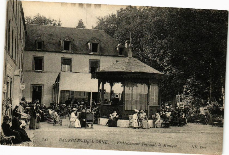 Carte postale ancienne Bagnoles-de-l'Orne- Etablissement thermal