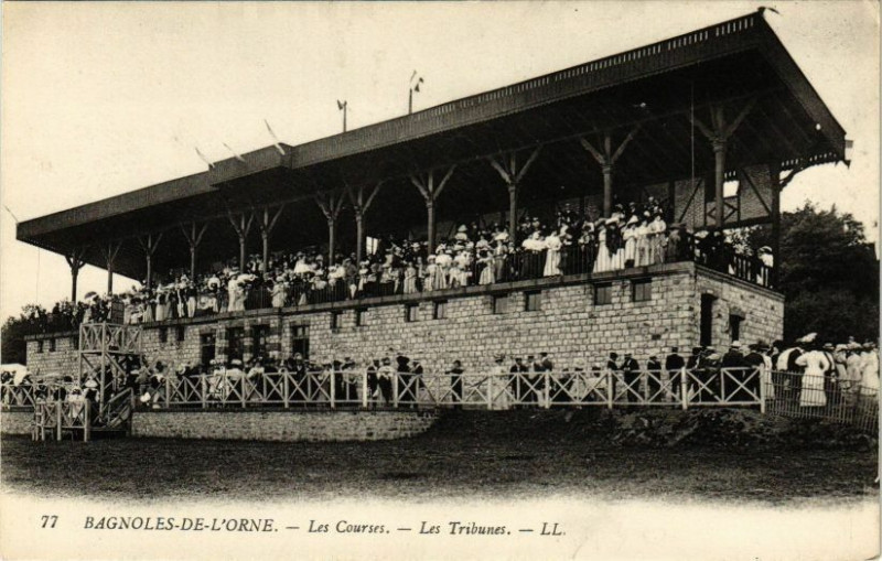Carte postale ancienne Bagnoles-de-l'Orne - Les courses