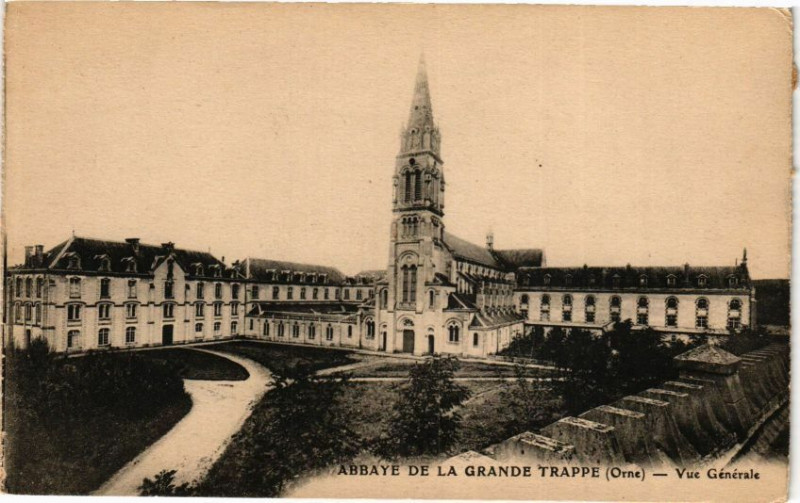 Carte postale ancienne Abbaye de la Grande Trappe - Vue generale