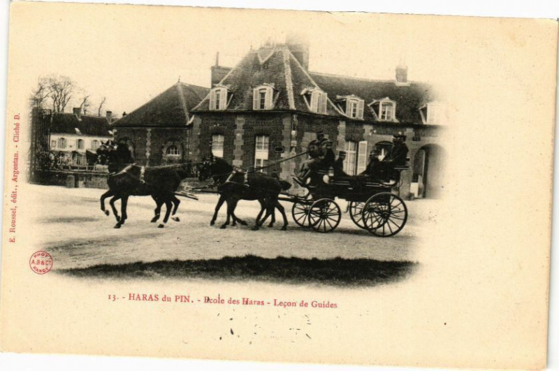 Carte postale ancienne Haras-du-Pin - Hcole des haras
